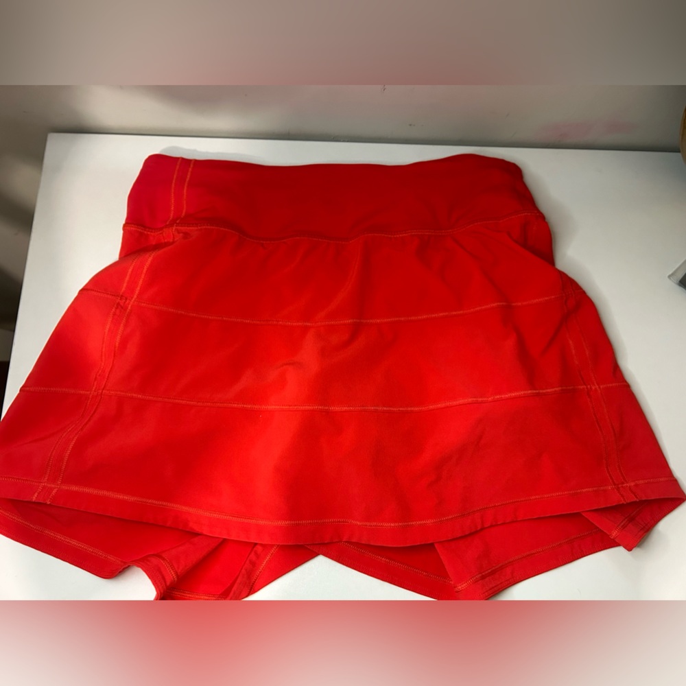 Lululemon pace rival skirt